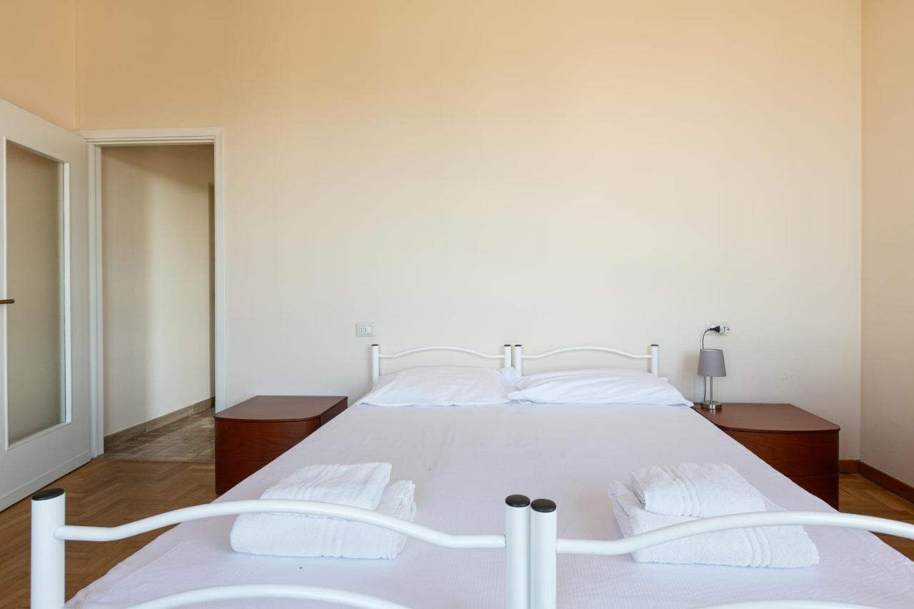 Milano - Roomy Apartment 300 M From M3 Affori Fn! エクステリア 写真