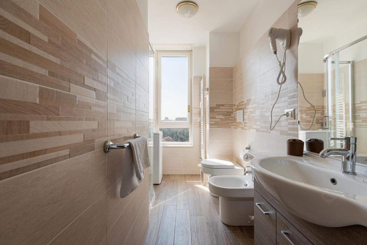 Milano - Roomy Apartment 300 M From M3 Affori Fn! エクステリア 写真